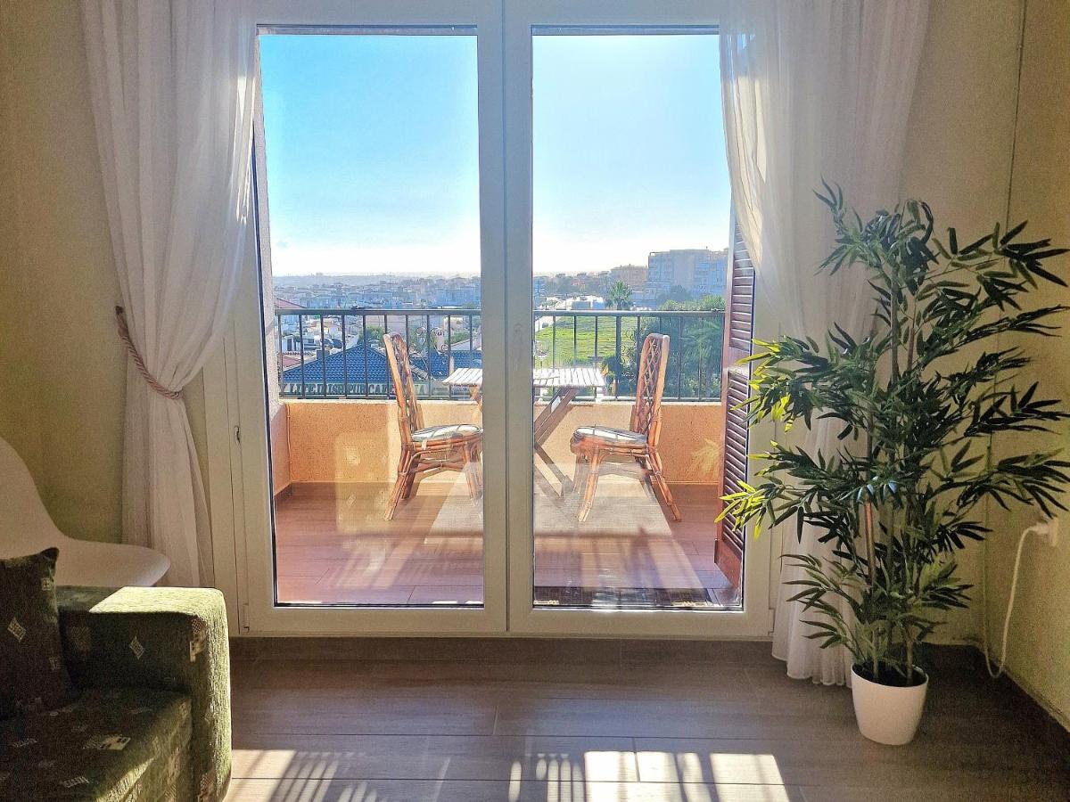 Cozy Apartment With Sea View Torrevieja Eksteriør bilde