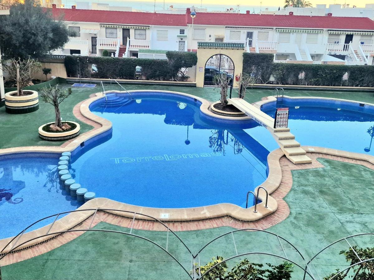 Cozy Apartment With Sea View Torrevieja Eksteriør bilde