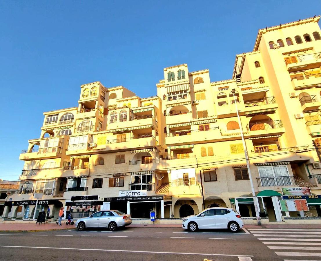 Cozy Apartment With Sea View Torrevieja Eksteriør bilde